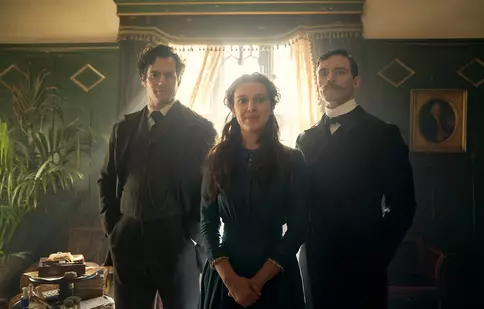 Povestea lui Enola Holmes, cu Millie Bobby Brown protagonistă, va continua la Netflix într-un nou film