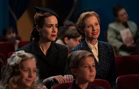 Netflix lansează trailerul pentru „Ratched”, serialul despre asistenta medicală din „Zbor deasupra unui cuib de cuci”