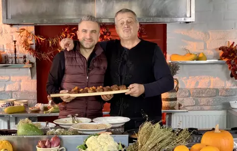 „Poţi să cânţi Mozart la butoi?” - Zoli Toth răspunde, duminica aceasta, la „Politică şi delicateţuri”