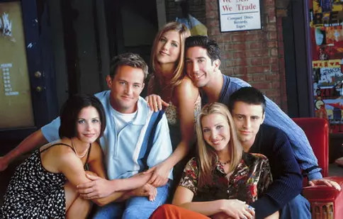 Au fost filmate primele scene din episodul special al serialului „Friends”