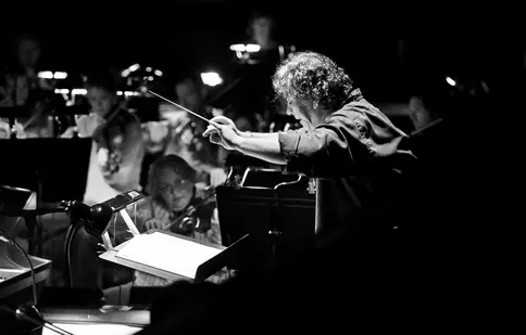 24 de ani de emisie a postului Radio România Muzical: Mozart - Concertul pentru flaut, harpă şi orchestră - LIVE de la Sala Radio (P)