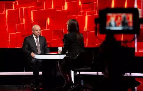 Cozmin Gușă, următorul invitat la “40 de întrebări cu Denise Rifai”