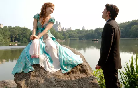 Disney a publicat prima imagine din „Disenchanted”. Cum arată acum Amy Adams în rolul lui Giselle