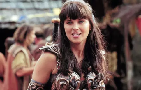 Din iulie, serialul „Xena: Prințesa războinică” revine pe micul ecran. Unde îl putem vedea