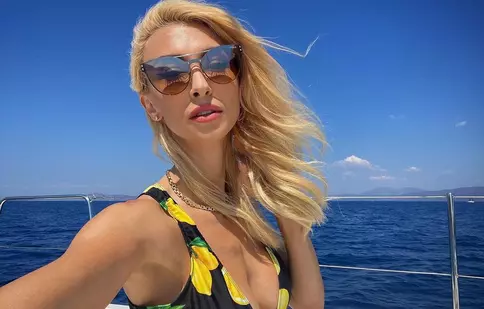 Ipostaza tandră în care au fost surprinși Andreea Bălan și Tiberiu Argint. Cei doi au plecat într-o vacanță romantică