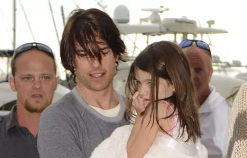 Cum arată astăzi Suri Cruise. Fiica lui Tom Cruise și a lui Katie Holmes a devenit o adolescentă superbă