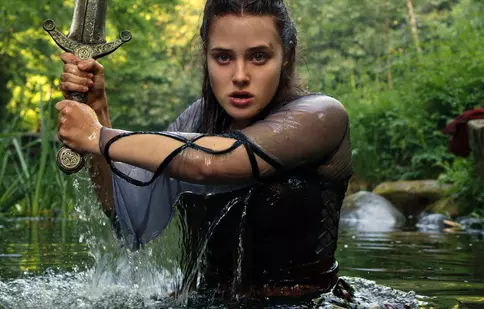 „Blestemată”, serialul Netflix despre Nimue, viitoarea Doamnă a Lacului, a fost anulat după numai un sezon