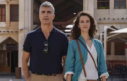 Özcan Deniz și İrem Helvacıoğlu s-au certat! Care e motivul pentru care cei doi actori nu se mai suportă