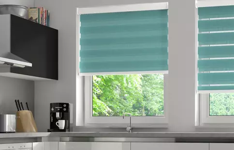 Detalii despre produse din categoria rolete textile, soluția pentru umbră într-o casă plină de stil