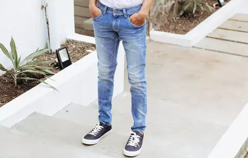 Știați că au chiar o duzină de perechi în garderoba lor? Vedeți de ce adidașii sunt atât de populari printre vedete