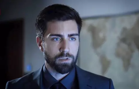 Cine este frumosul actor turc Caglar Ertugrul, Kerem Yiğiter din „Căsătorie cu bucluc”