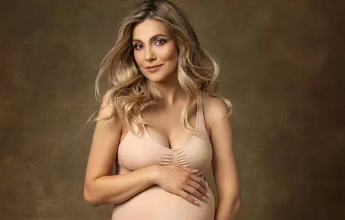 Când naște Andreea Ibacka. Cum a fost surprinsă actrița la filmările pentru „Adela”. „Tic tac. Au mai rămas…”