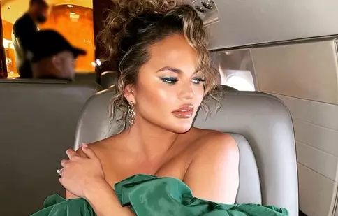 Chrissy Teigen, de nerecunoscut după o operație estetică! Cum arată acum soția lui John Legend