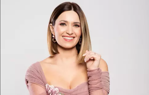 Ela Crăciun a strălucit la nunta surorii ei. De ce a avut emoții prezentatoarea de la Antena 3