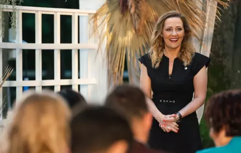Elena Lasconi revine la tv. Ce rol va avea în emisiunea „Căsătoriți pe nevăzute” de la Pro TV