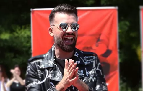 Florin Ristei, deranjat de necunoscuții care îi cer să ureze „La mulți ani” cuiva. Juratul „X Factor”: „Care-i farmecul?”
