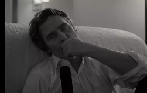 Joaquin Phoenix schimbă total registrul pentru următorul lui film. Iată-l în trailerul „C’mon C’mon”