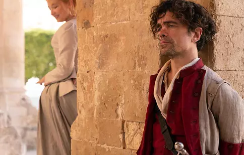 A apărut trailerul filmului „Cyrano”, cu Peter Dinklage. Criticii îl văd deja printre favoriții Oscarurilor din 2022