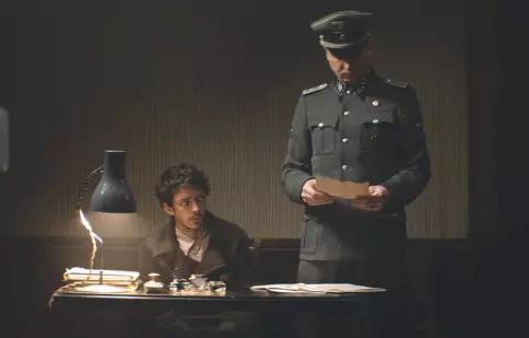 „Lecții de persană”/ „Persian Lessons”, o poveste incredibilă despre supraviețuire și prietenie, va intra în cinematografe din 8 octombrie