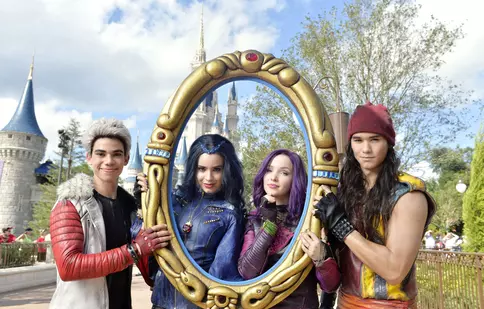 20 noiembrie este ziua „Descendenților” la Disney Channel. Cele trei filme și un episod special, difuzat în premieră, vor fi pe post sâmbăta aceasta