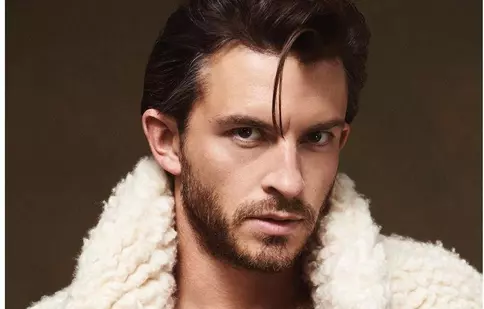 Cum s-a pregătit Jonathan Bailey pentru rolul din „Wicked”. Actorul a revenit la prima dragoste