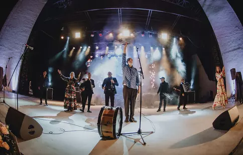 TVR 2 difuzează trei concerte de succes. Când are loc programul special și cine sunt artiștii