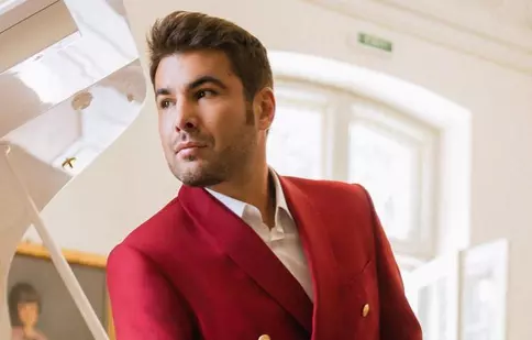 Fiica cea mare a lui Adrian Mutu a absolvit liceul în Republica Dominicană. Fostul fotbalist a fost prezent la ceremonie