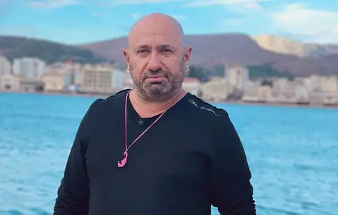 Cătălin Scărlătescu și iubita lui au plecat în vacanță. Cum s-au fotografiat. Fanii au reacționat imediat