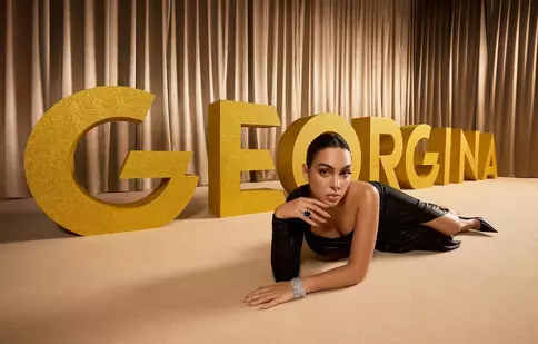 Cum arată Georgina Rodriguez, în luna a șasea de sarcină. Iubita lui Ronaldo așteaptă gemeni. „Visurile devin realitate”