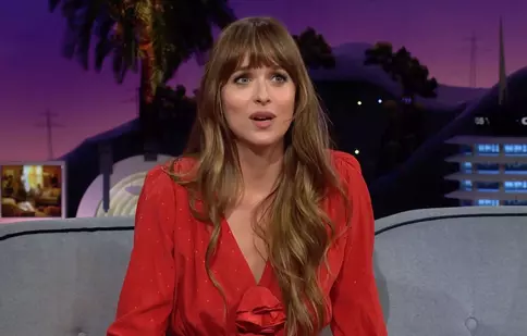 Momentul stânjenitor trăit de Dakota Johnson în direct la tv: „Nimic din ce n-a văzut deja toată lumea”
