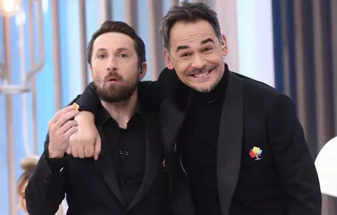 Răzvan Simion și Dani Oțil, în lenjerie intimă la patinoar. „Când pierzi un pariu...”