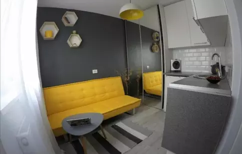 Anunțul închirierii unei garsoniere de 11 mp a stârnit un val de ironii pe internet. Până și Netflix, MAI sau DIVA au reacționat