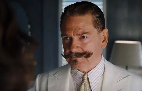 Cine sunt vedetele cu care filmează Kenneth Branagh la noua sa ecranizare după Agatha Christie