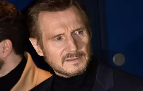 Liam Neeson s-a îndrăgostit de Pamela Anderson pe platoul de filmare. Ce a declarat despre partenera sa din noul film „The Naked Gun"