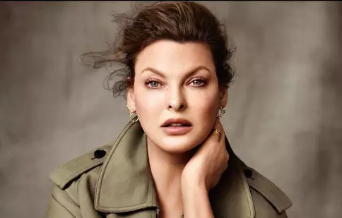 Primele imagini cu Linda Evangelista, după procedurile estetice eșuate. Cum arată acum supermodelul