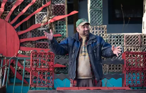 Ce se întâmplă în episodul din 10 martie „Las Fierbinți” 2022. Celentano își prezintă noul partener de afaceri