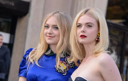 Elle Fanning, adevărul despre relația cu sora ei, Dakota. De ce n-au jucat niciodată împreună într-un film