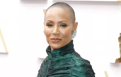 Jada Pinkett Smith, prima apariție publică după ce Will Smith l-a lovit pe Chris Rock. A strălucit pe covorul roșu