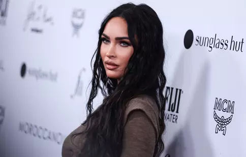 Megan Fox, nevoită să stea depate de copiii ei. „Simt că nu fac o treabă suficient de bună”