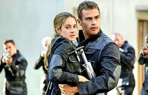 Filme la TV azi, 24 mai: „Insurgent”, „Incredibilul Hulk”, „Casa de sticlă”, „Blackjack”