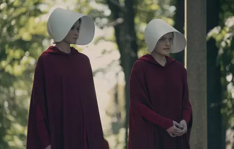 Plecare neașteptată din serialul „Povestea slujitoarei”! Cine este actrița care a părăsit distribuția