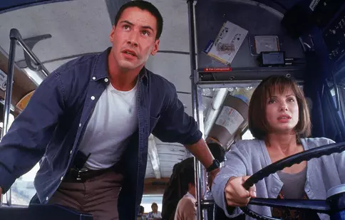 Filme la TV azi, 4 mai: „Speed: Cursă infernală”, „Virus”, „Calcă apăsat: Povestea lui Dewey Cox”, „Mafia de la răsărit”