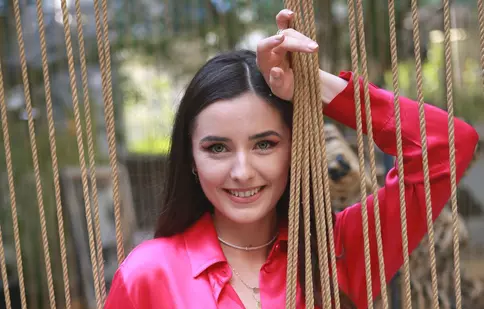 Marina Nițoiu, adrenalină în porții moderate. Vedeta Prima TV urmează o școală moto