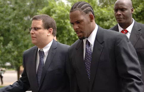 Decizie finală în cazul lui R. Kelly. De ce va sta rapperul la închisoare 30 de ani