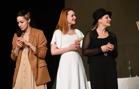 Unde poți să vezi piese de teatru online, cât e vara de lungă
