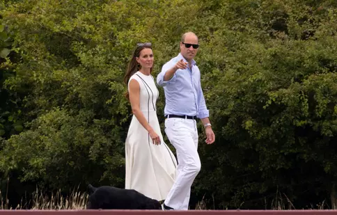 Kate Middleton și Prințul William, momente rare de tandrețe în public