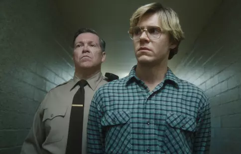 Serialul „Monster: The Jeffrey Dahmer Story” s-a instalat în topul audiențelor pe Netflix