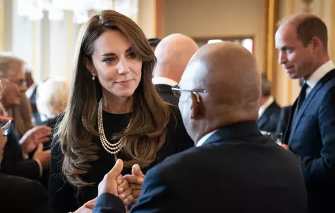 Perfectă în postura de Prințesă de Wales! Kate Middleton a întâmpinat demnitarii invitați la Palatul Buckingham