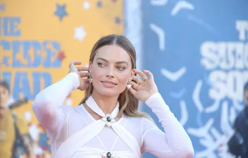 Margot Robbie a strălucit la premiera filmului „Amsterdam”. Ce dezvăluiri a făcut actrița pe covorul roșu, la New York