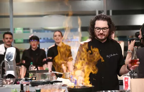 „Chefi la cuțite”, 15 noiembrie 2022. Echipele primesc o provocare culinară imposibilă. „La battle-ul 13 e jale!”